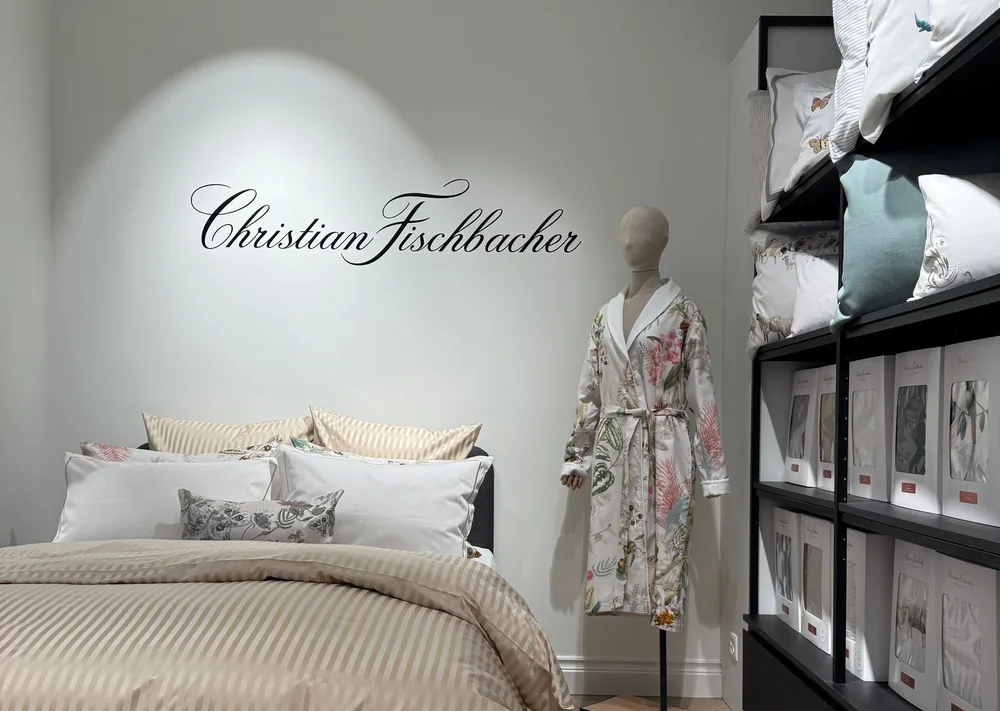 A store filled with lots of pillows and blankets