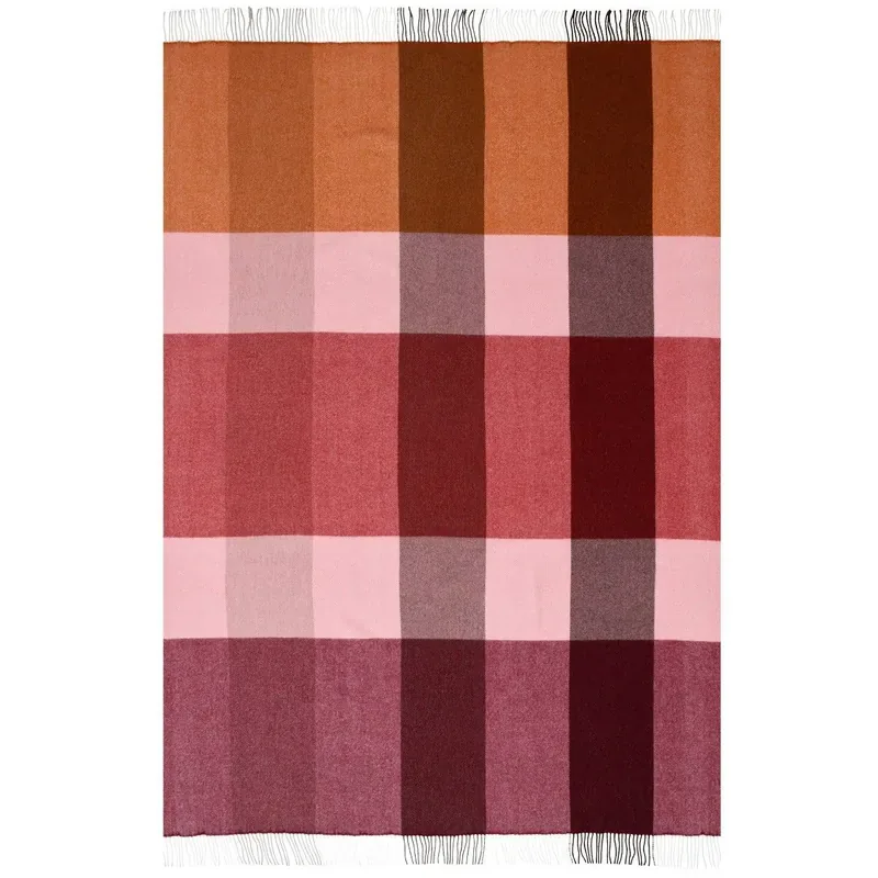 Plaid Cortina aus Bio-Lammwolle in Karo-Optik von Christian Fischbacher
